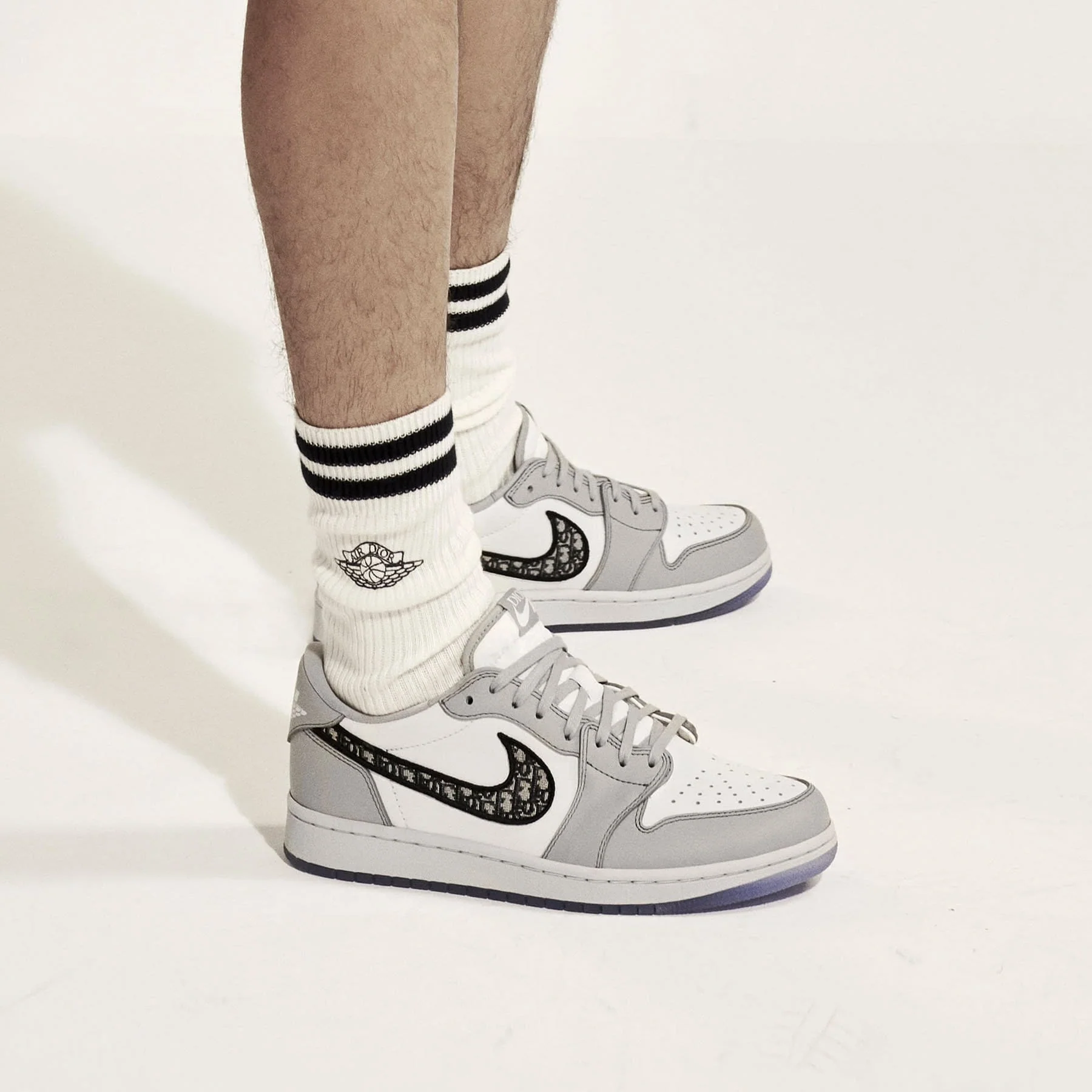 Dior x Air Jordan 1 Low - Image 11