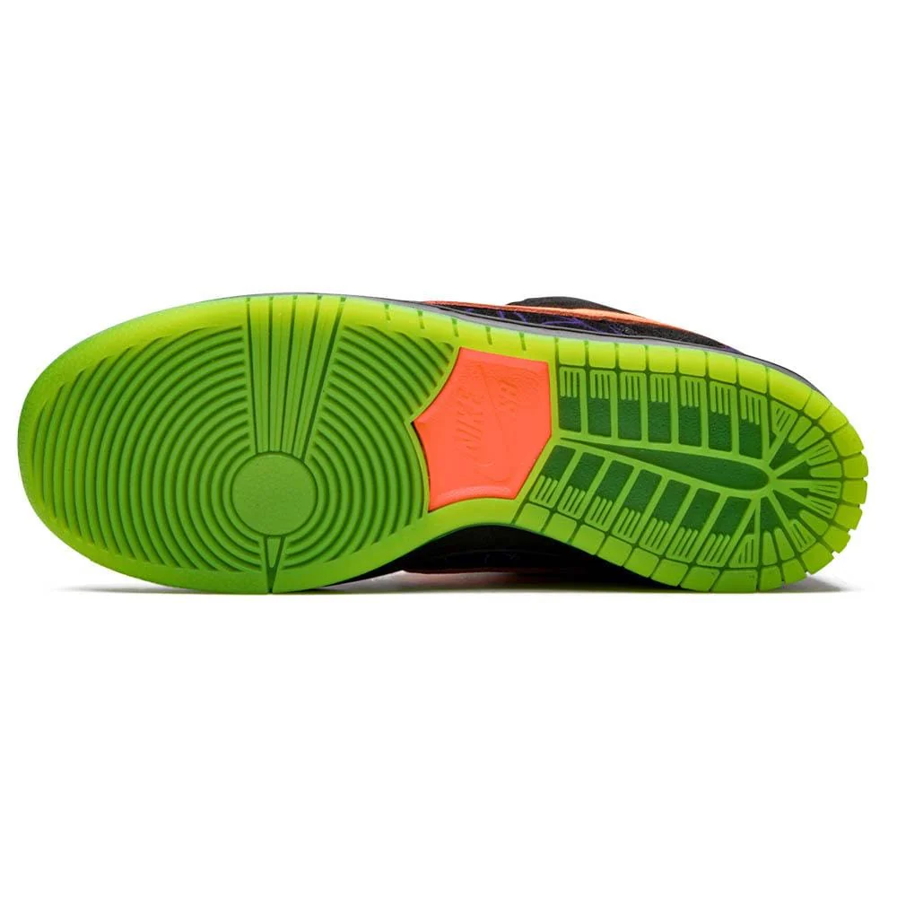 Nike Dunk Low SB 'Night of Mischief' - Image 5
