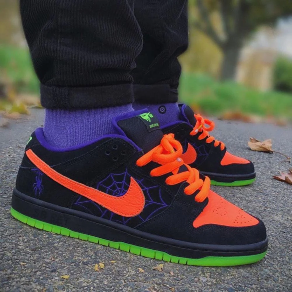 Nike Dunk Low SB 'Night of Mischief' - Image 6