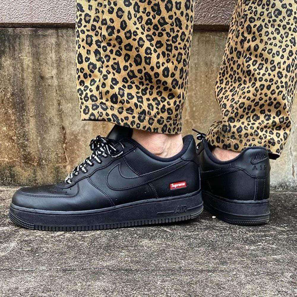 Supreme x Nike Air Force 1 Low 'Box Logo - Black' - Image 6